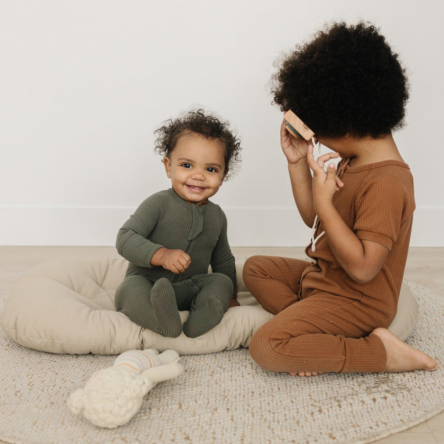 Infant & Toddler Loungers #color_fawn