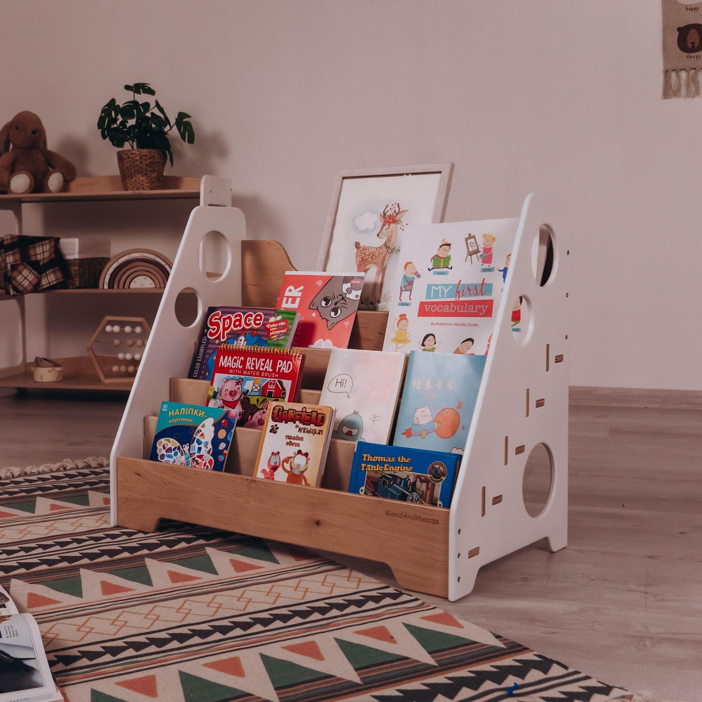 Montessori Bookshelf