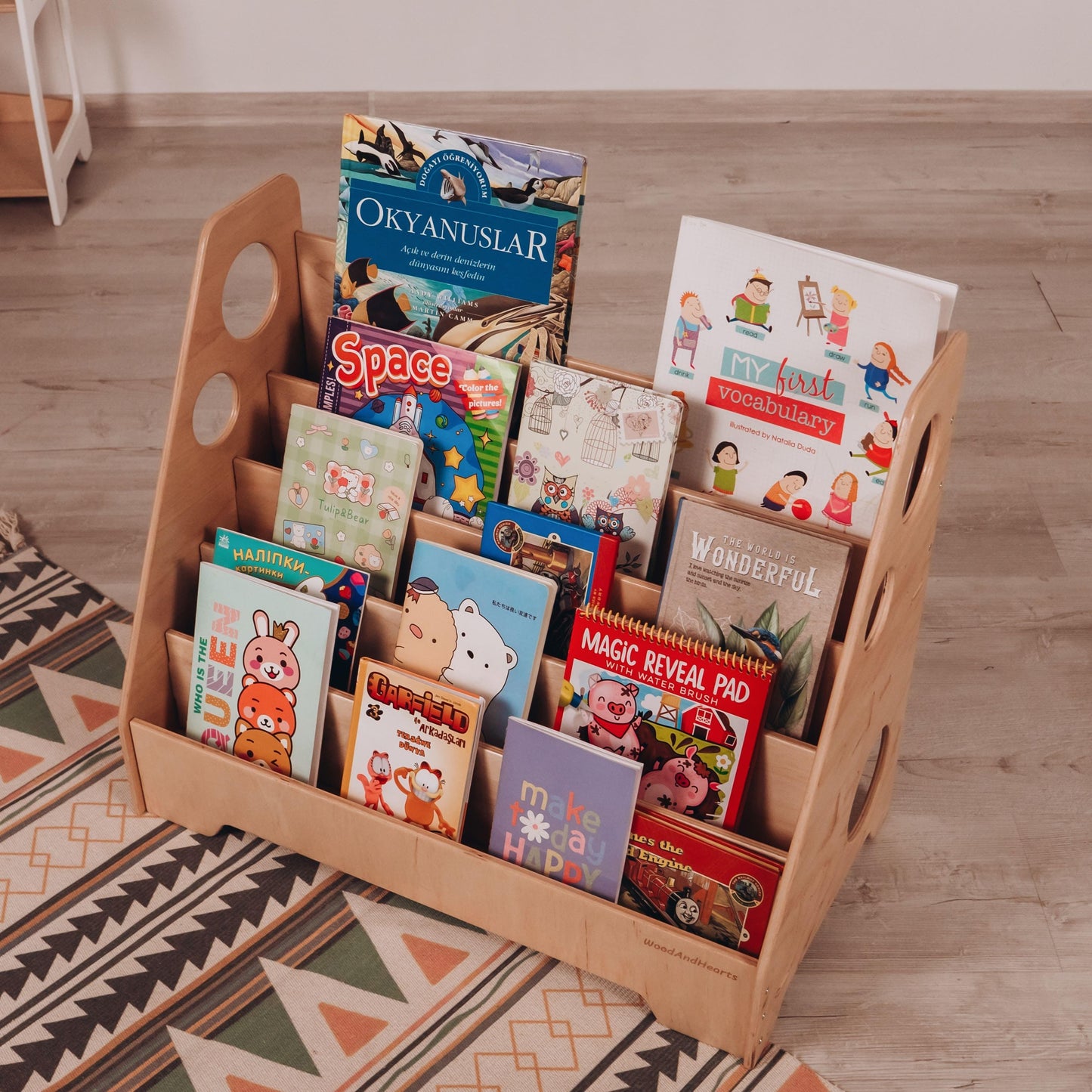 Montessori Bookshelf