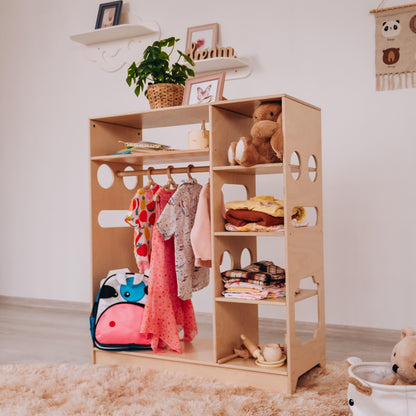 Montessori Closet