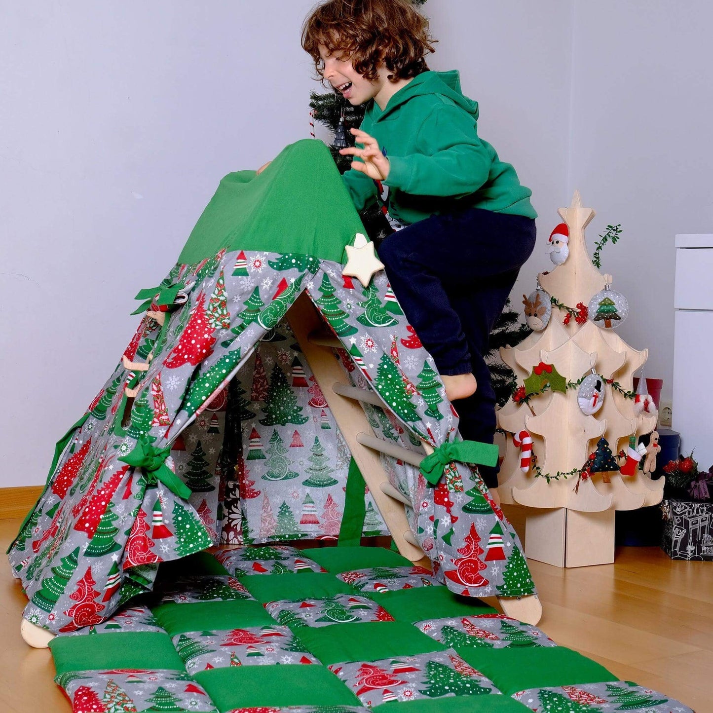 Christmas Play Tent & Play Mat for Climbing Triangle | Engaging Play Environment