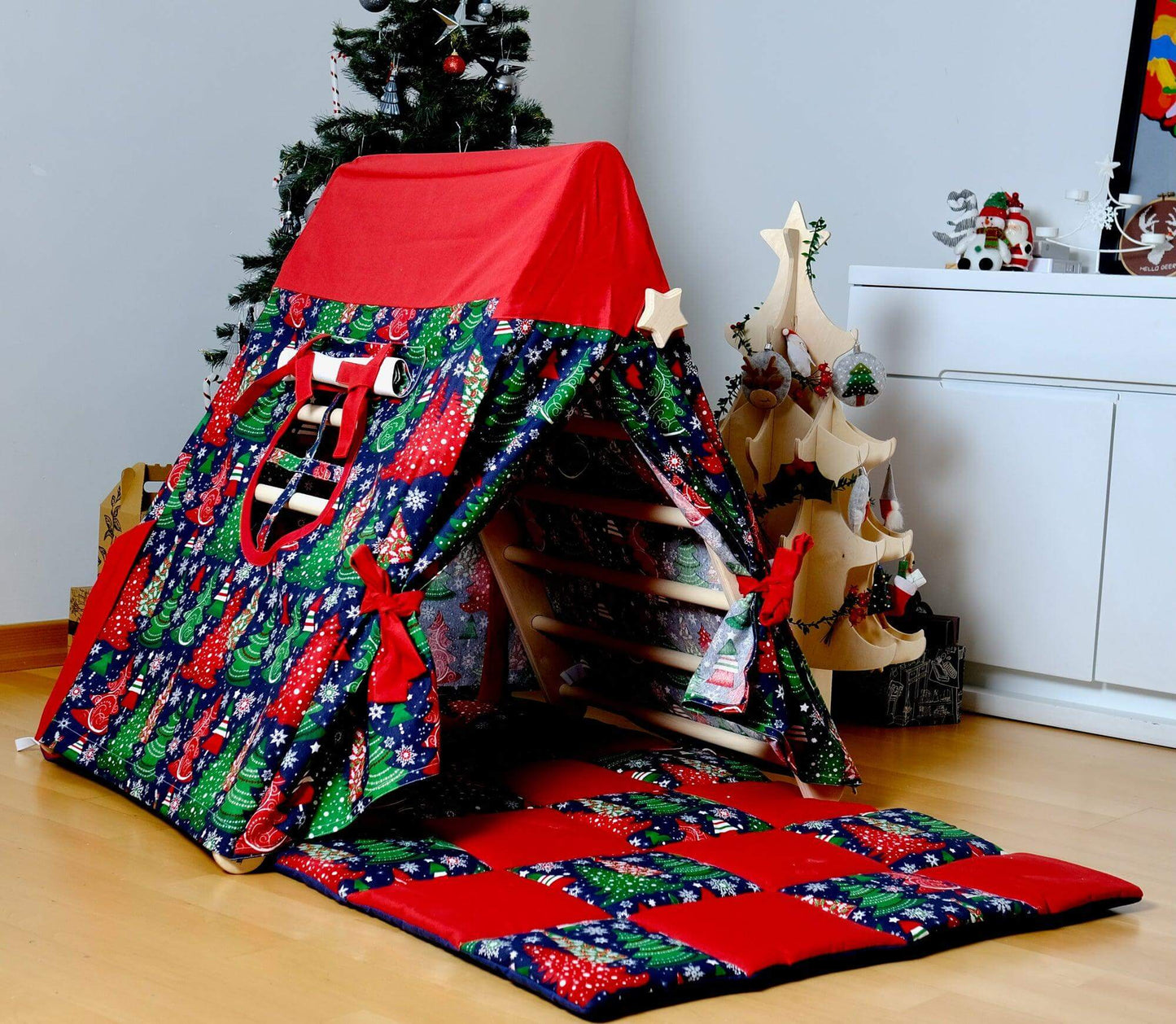 Christmas Play Tent & Play Mat for Climbing Triangle | Engaging Play Environment