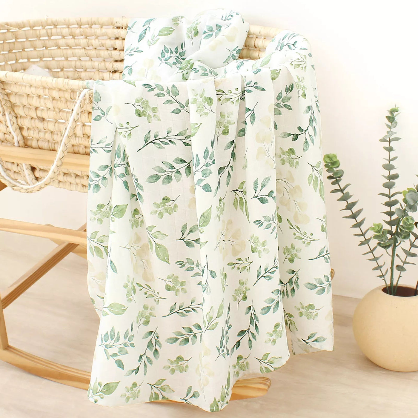 Ultra Soft Organic Swaddle Blanket | Eucalyptus sleep Jabaloo 